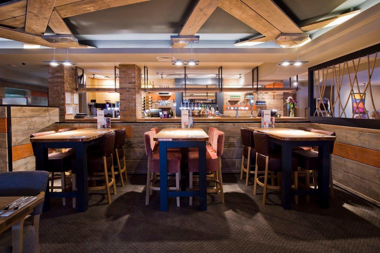 Premier Inn แวร์ ภายนอก รูปภาพ