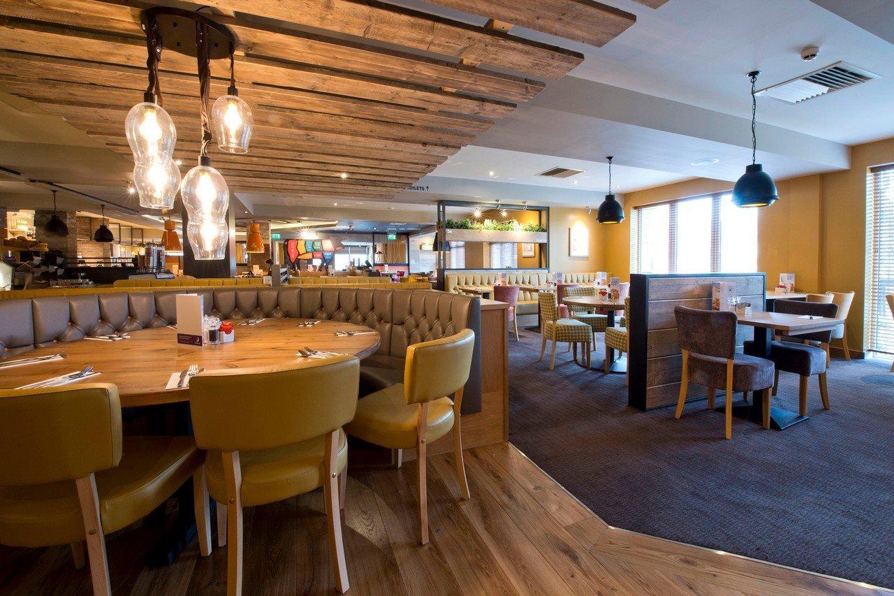 Premier Inn แวร์ ภายนอก รูปภาพ