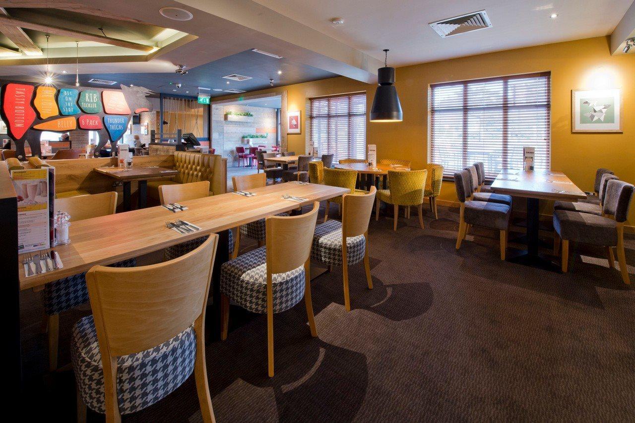Premier Inn แวร์ ภายนอก รูปภาพ